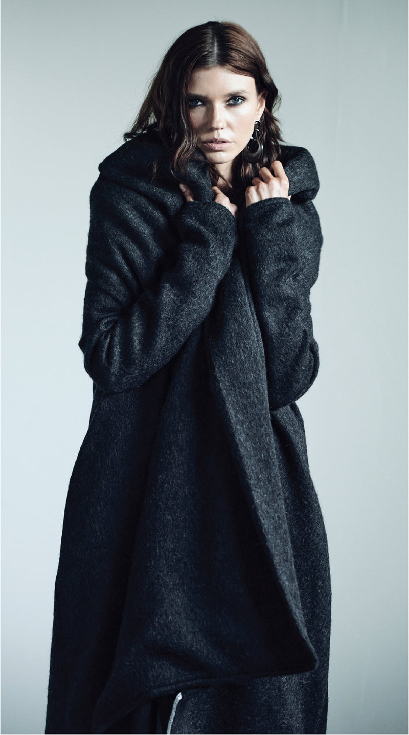 LUNA - Oversized woollen robe OUTERWEAR Asher and Archer S Charcoal 